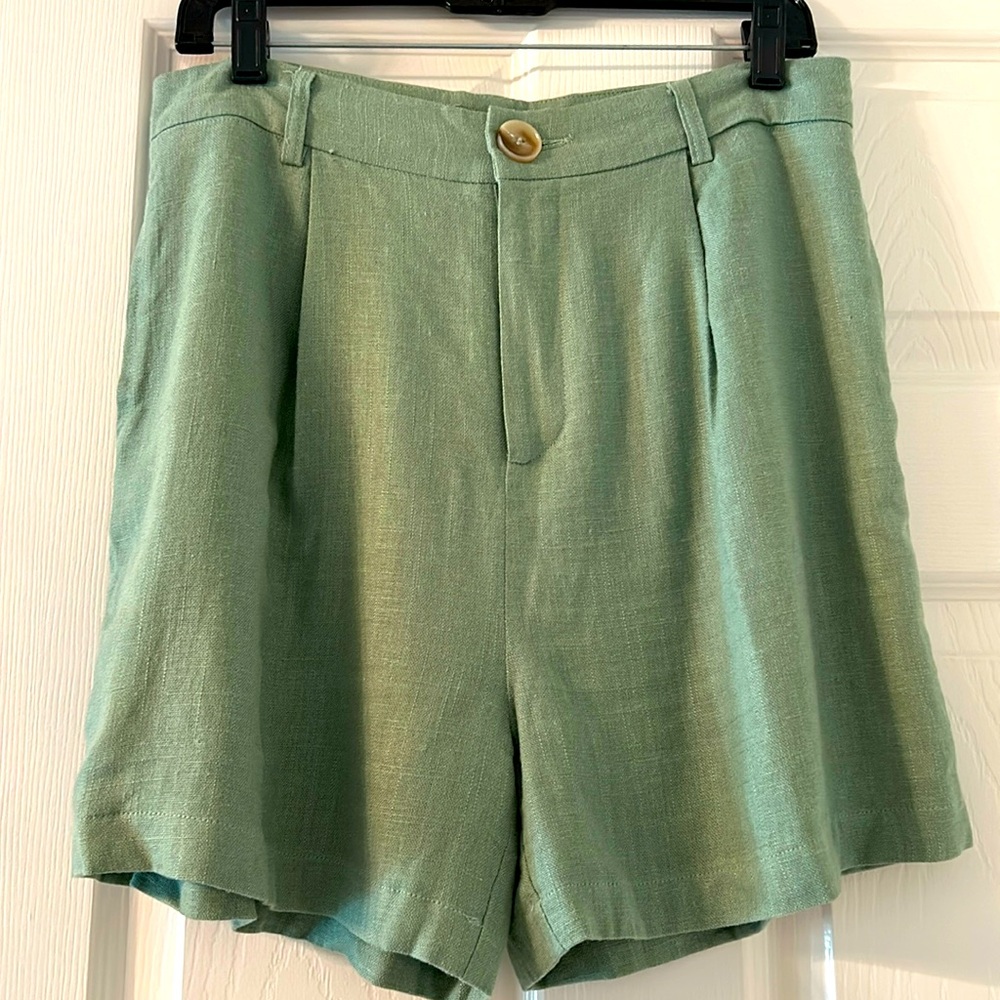 JLUX label linen shorts